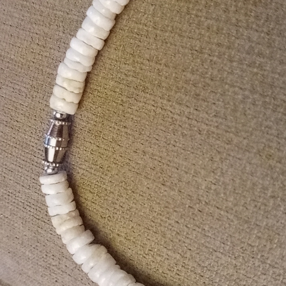 White Puca Shell Choker - Picture 4 of 4